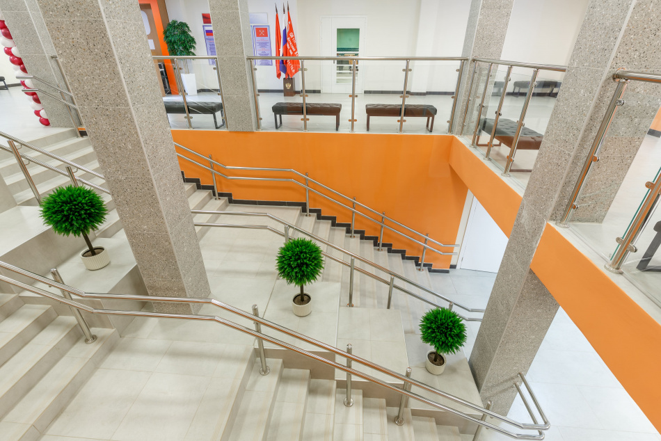 В Приморском и Выборгском районах Петербурга построят новые школы, детсады и поликлинику